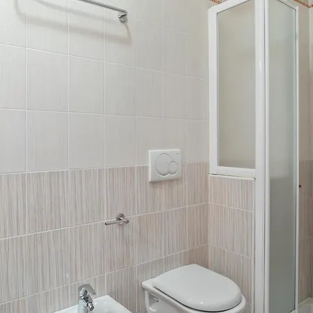Small With Swimming Pool And 8 Lovely