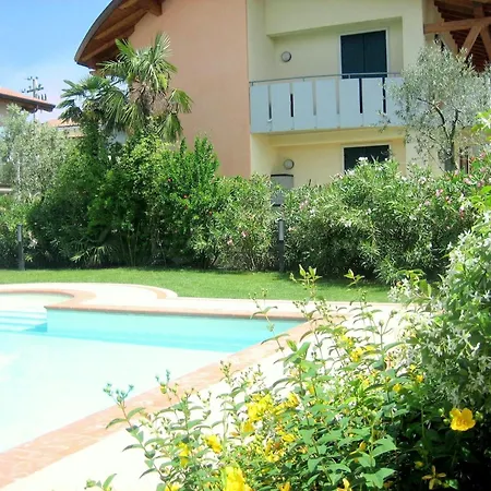 Small With Swimming Pool And 8 Lovely *