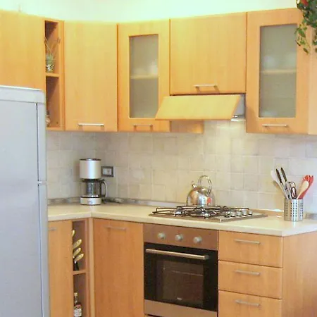 Small With Swimming Pool And 8 Lovely * Lazise