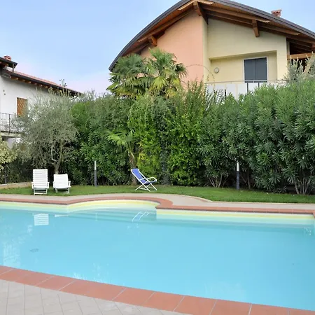 Small With Swimming Pool And 8 Lovely Дом отдыха Лацизе
