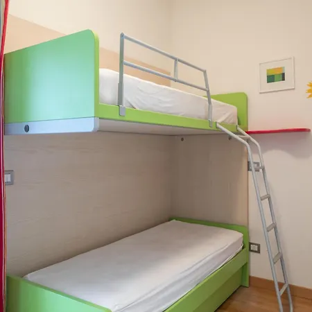 Small With Swimming Pool And 8 Lovely * Lazise