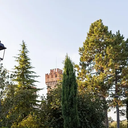Small With Swimming Pool And 8 Lovely * Lazise